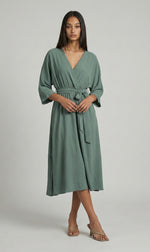 baggy sleeve midi dress