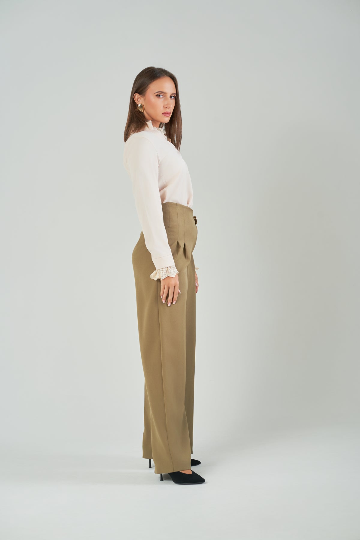 Signature buckle pant