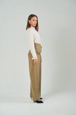 Signature buckle pant