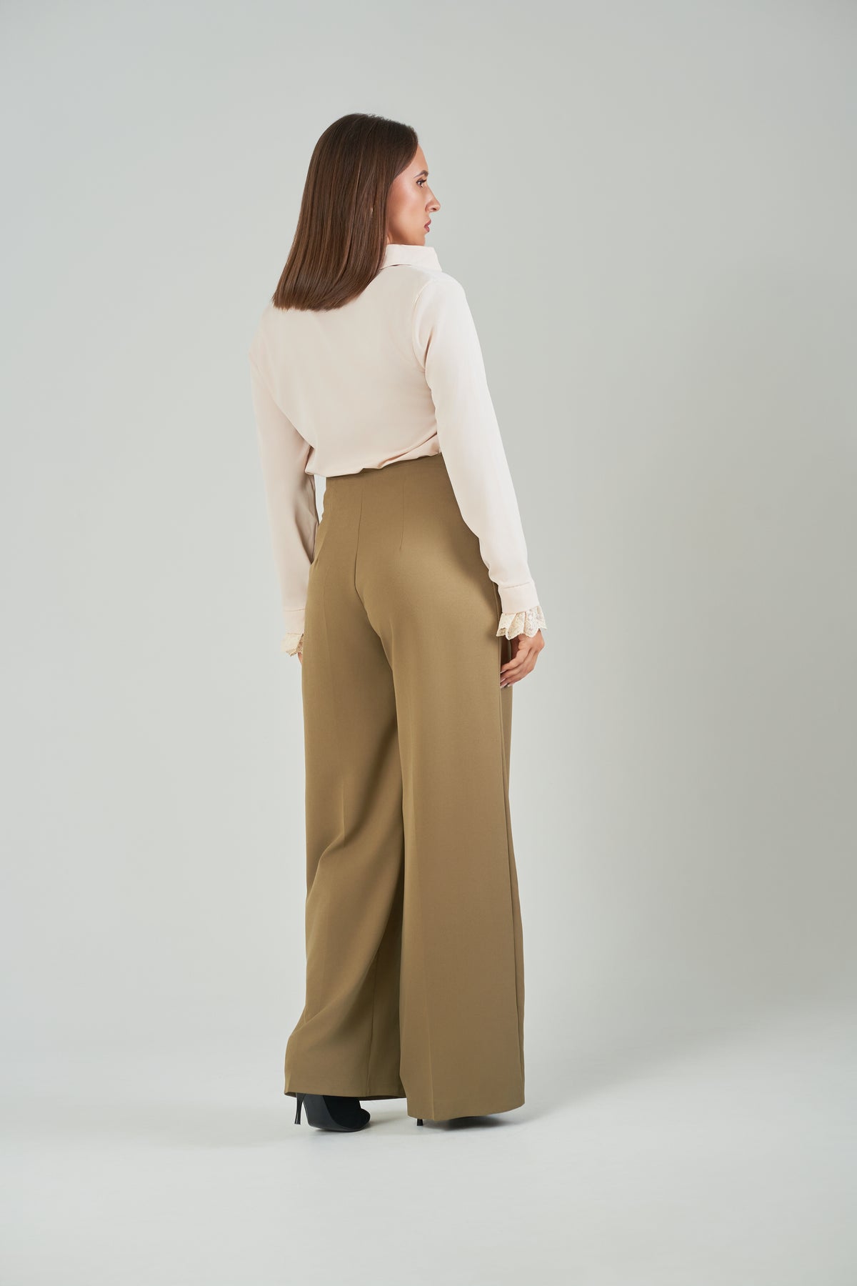 Signature buckle pant