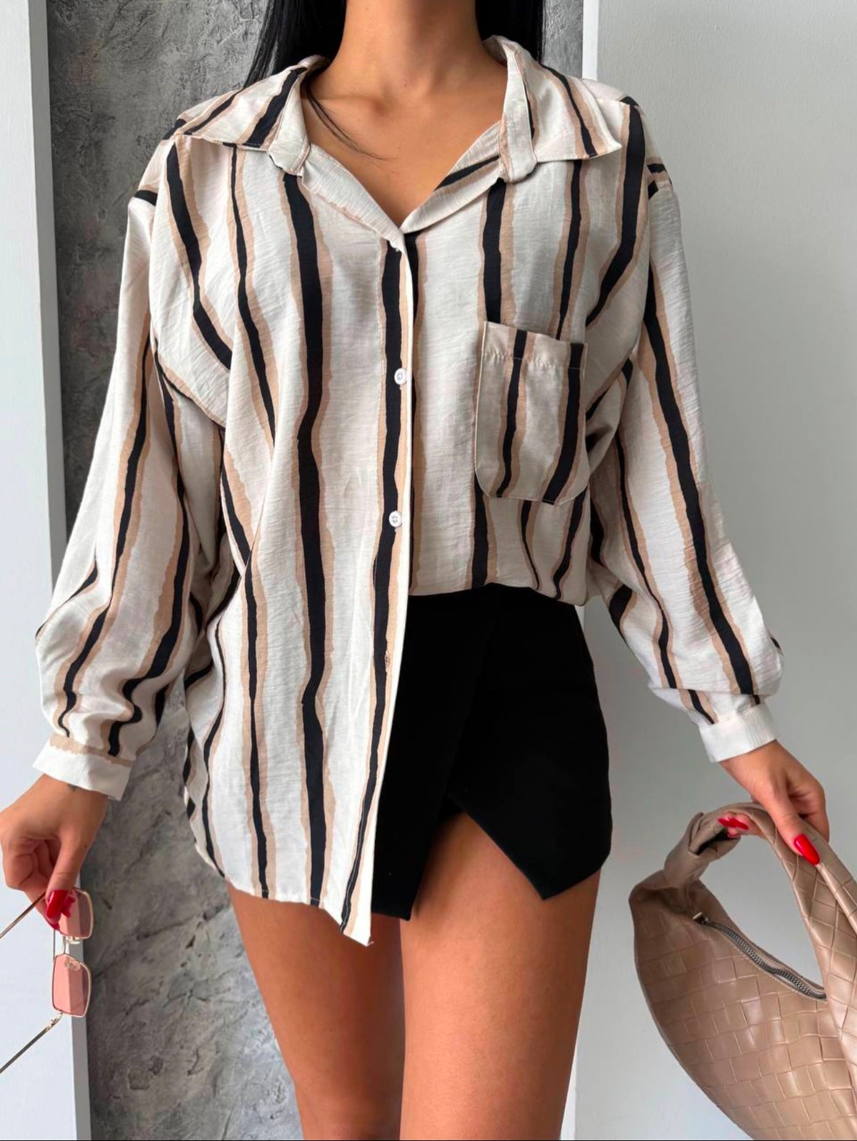 cream black line shirt